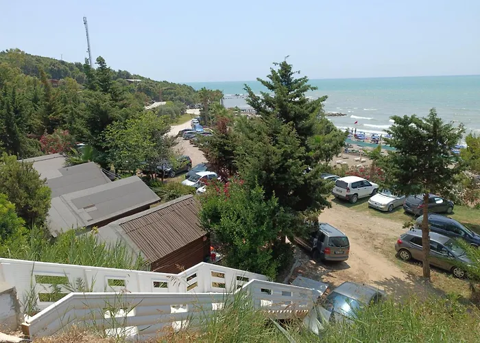 Plazhi Gjeneralit - Small - - - - Holiday park *