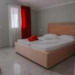 假日公园 Plazhi Gjeneralit - Small - - - - *