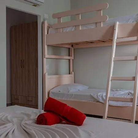 Plazhi Gjeneralit - Small - - - - Kavaje