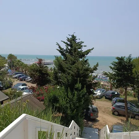 Plazhi Gjeneralit - Small - - - - Semesterpark *