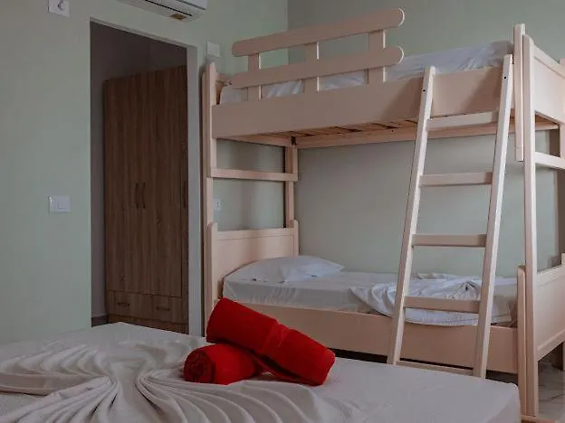 Plazhi Gjeneralit - Small - - - - Kavaja